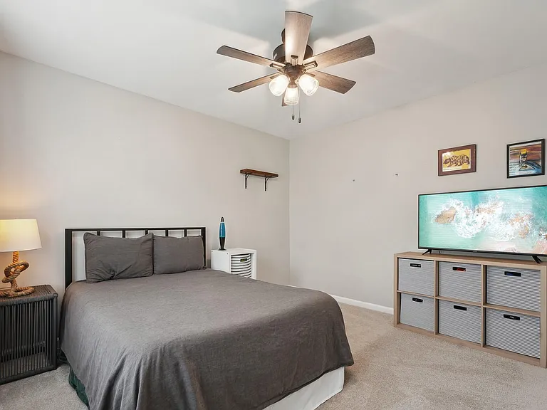 504 Hammond Oak Ln — Photo 22