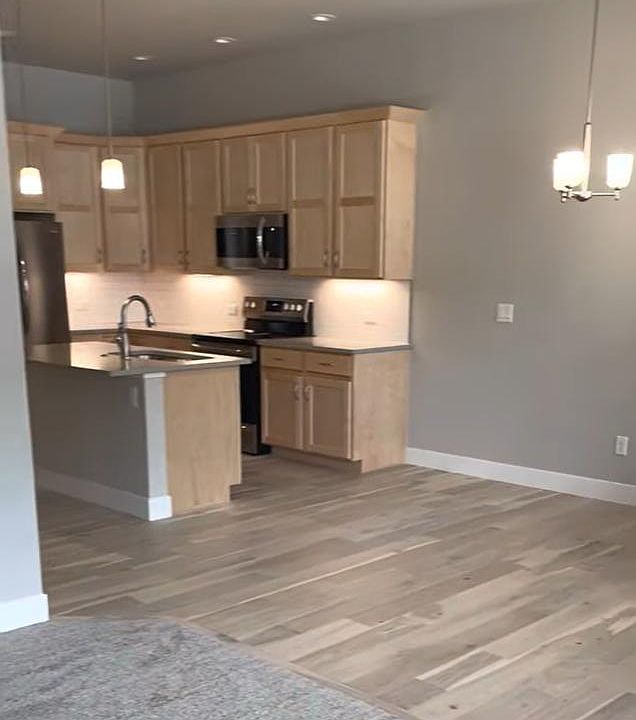 1st image of 5101 Autumn Leaf Dr