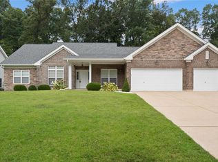 5641 Butler Hill Rd, Saint Louis, MO 63128