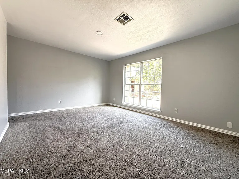 10405 Ashwood Dr #A — Photo 36