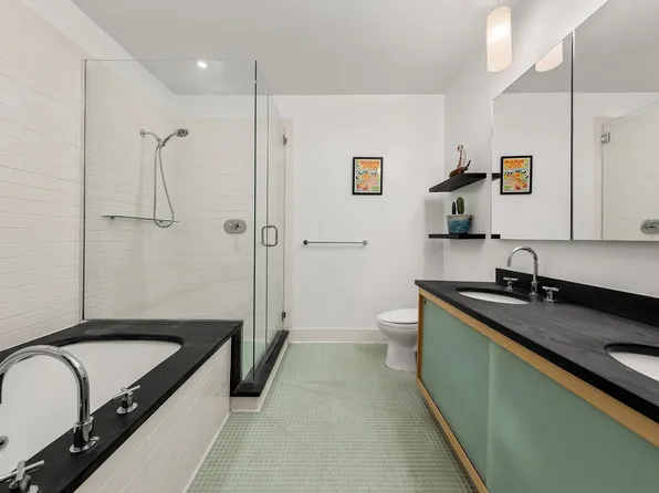 70 Washington Street 9A image 6 of 7