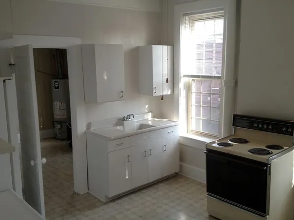 1025 Wheeling Ave, Cambridge, OH 43725