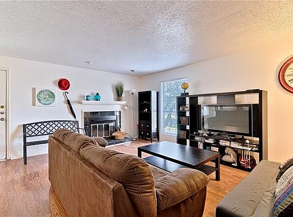 4th image of 2401 Leon St APT 100