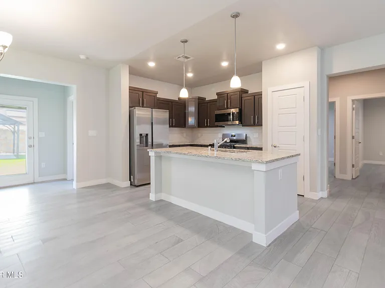 14724 Mike A Mendoza Ave — Photo 11
