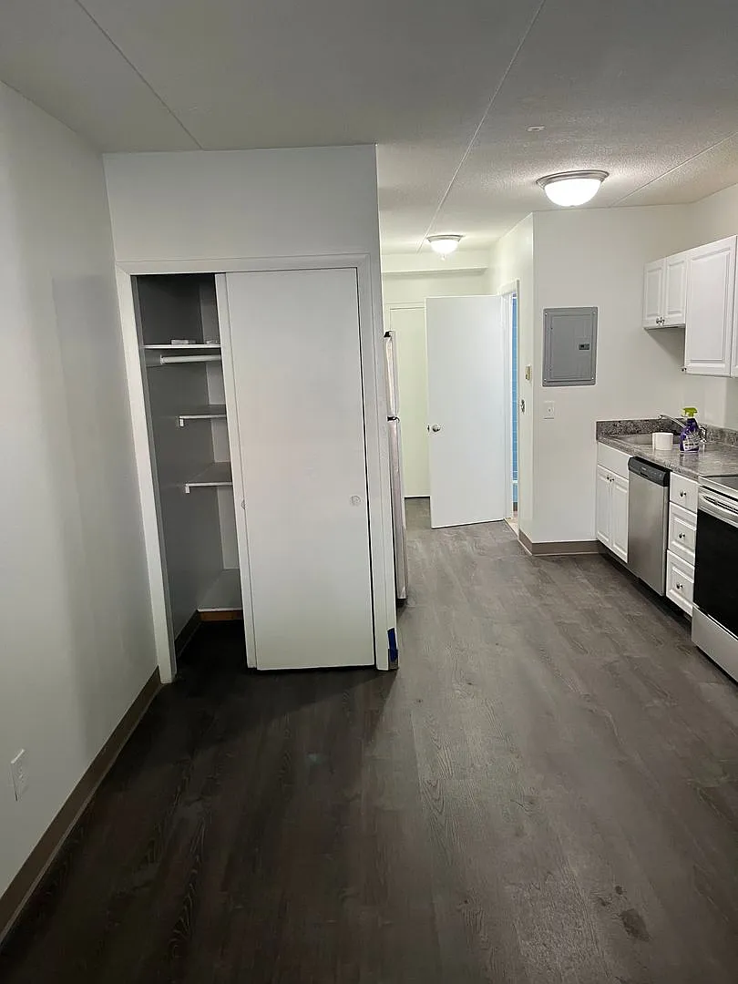Park Towers VII, LLC — Photo 2