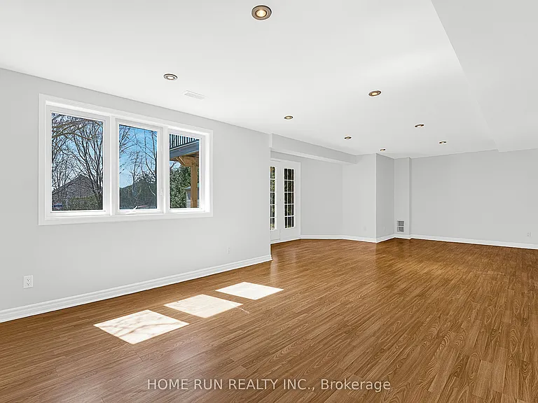 5 Cheltonia Way — Photo 39