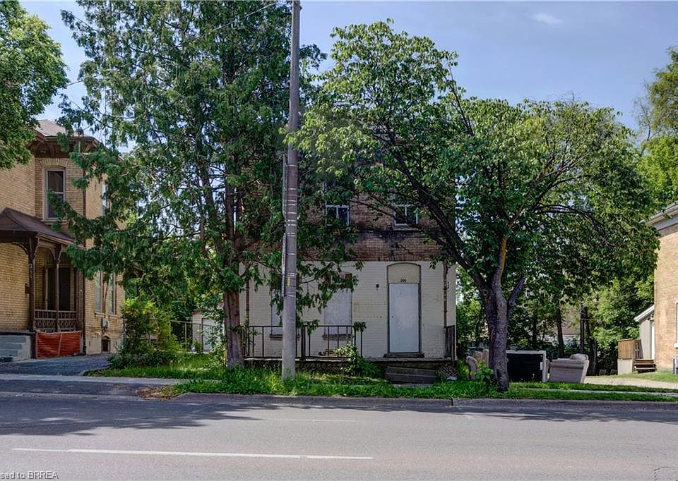 1st image of 209 Dalhousie St