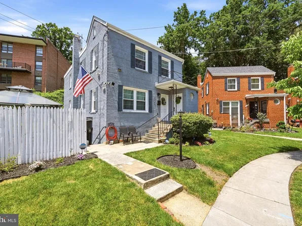 2707 Fort Baker Dr SE, Washington, DC 20020
