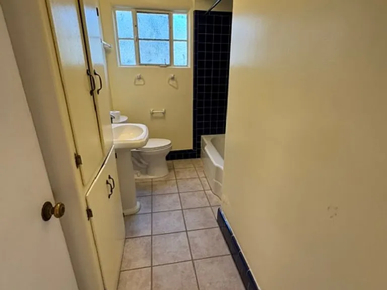 603 Dartmouth Dr NE — Photo 23
