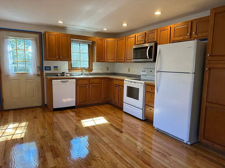 40 Emilissa Ln #A — Photo 8