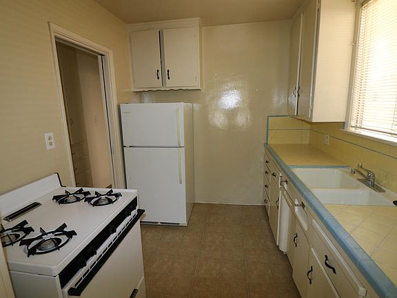 4th image of 119 Nieto Ave APT 1
