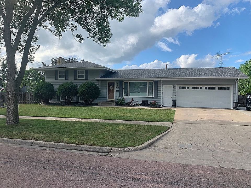 1st image of 801 31st Ave N