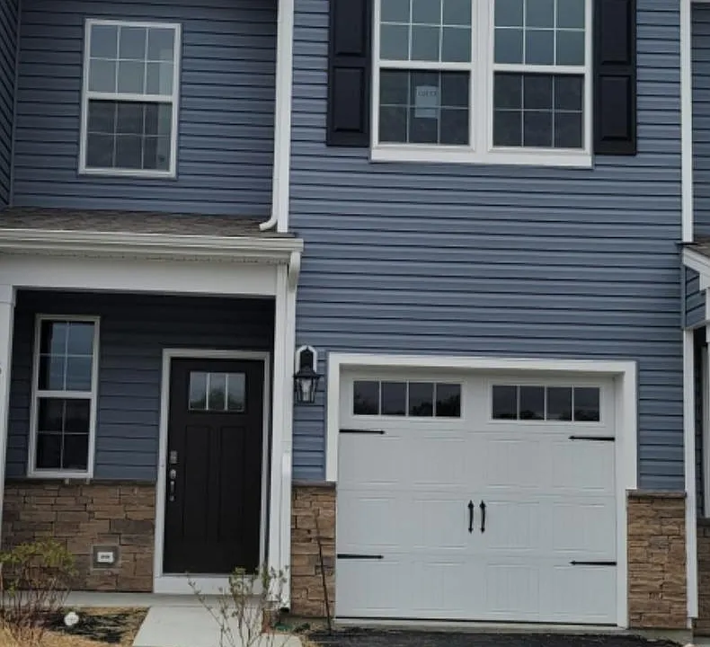 29 Peregrine Way