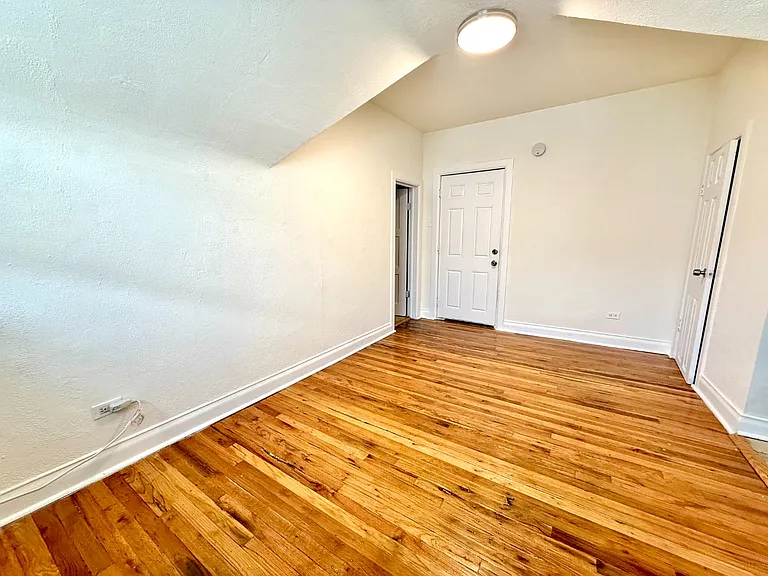 1454 N Marion St #9 — Photo 6