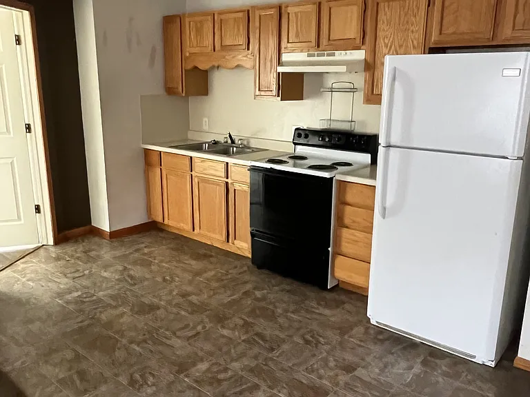 912 N State Rd #5 — Photo 2