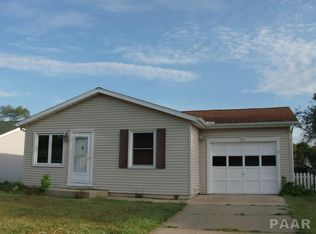 907 Truman Dr, Pekin, IL 61554