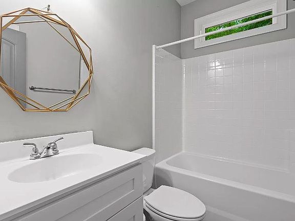 3rd image of 627 Sinai Cir