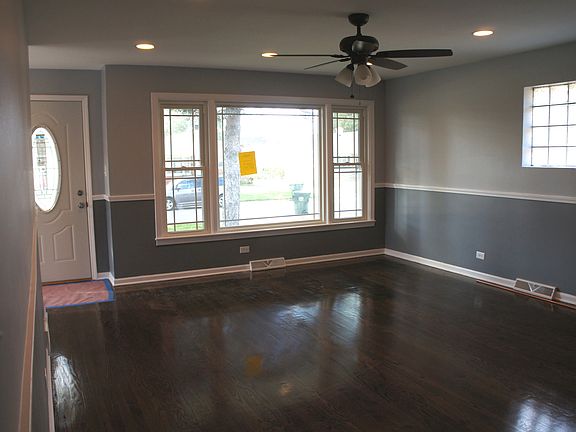 5th image of 515 Granville Ave