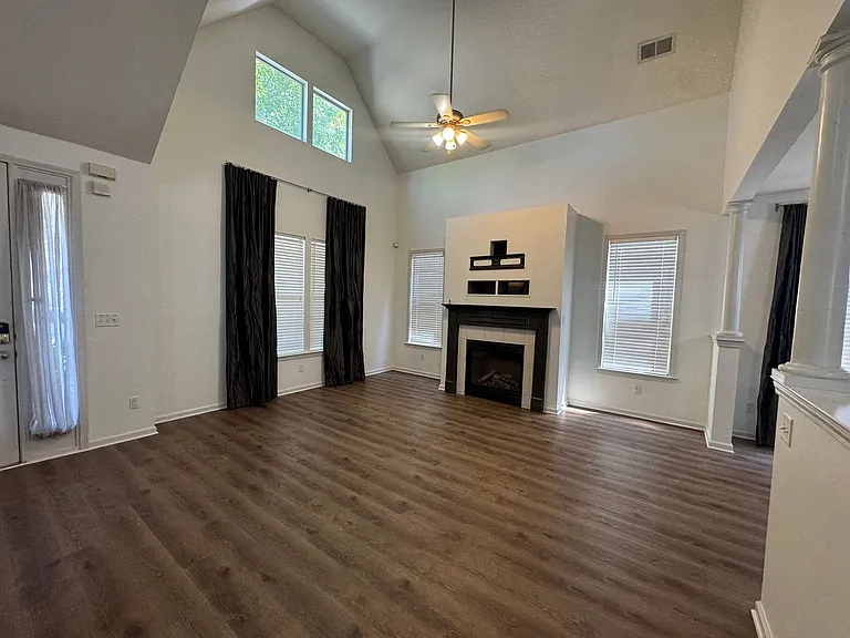 1343 Island Pl E — Photo 4