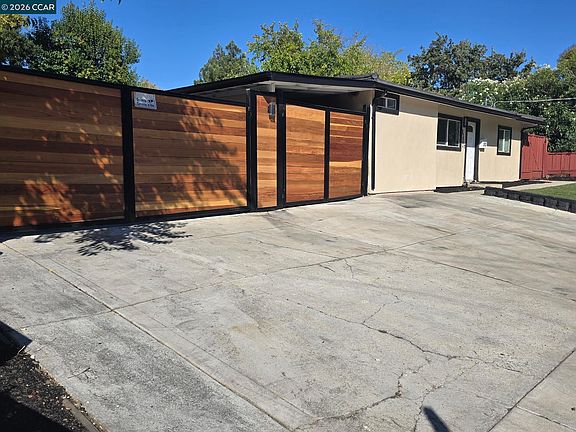 3rd image of 3121 Cowell Rd