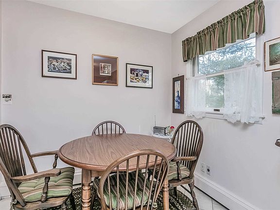 5th image of 40 Lawrence St