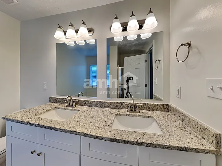 302 Springmoor Ln — Photo 9