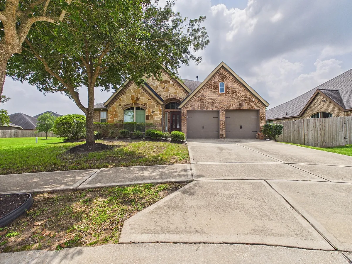 Building Photo - 2807 Naples Park Ln