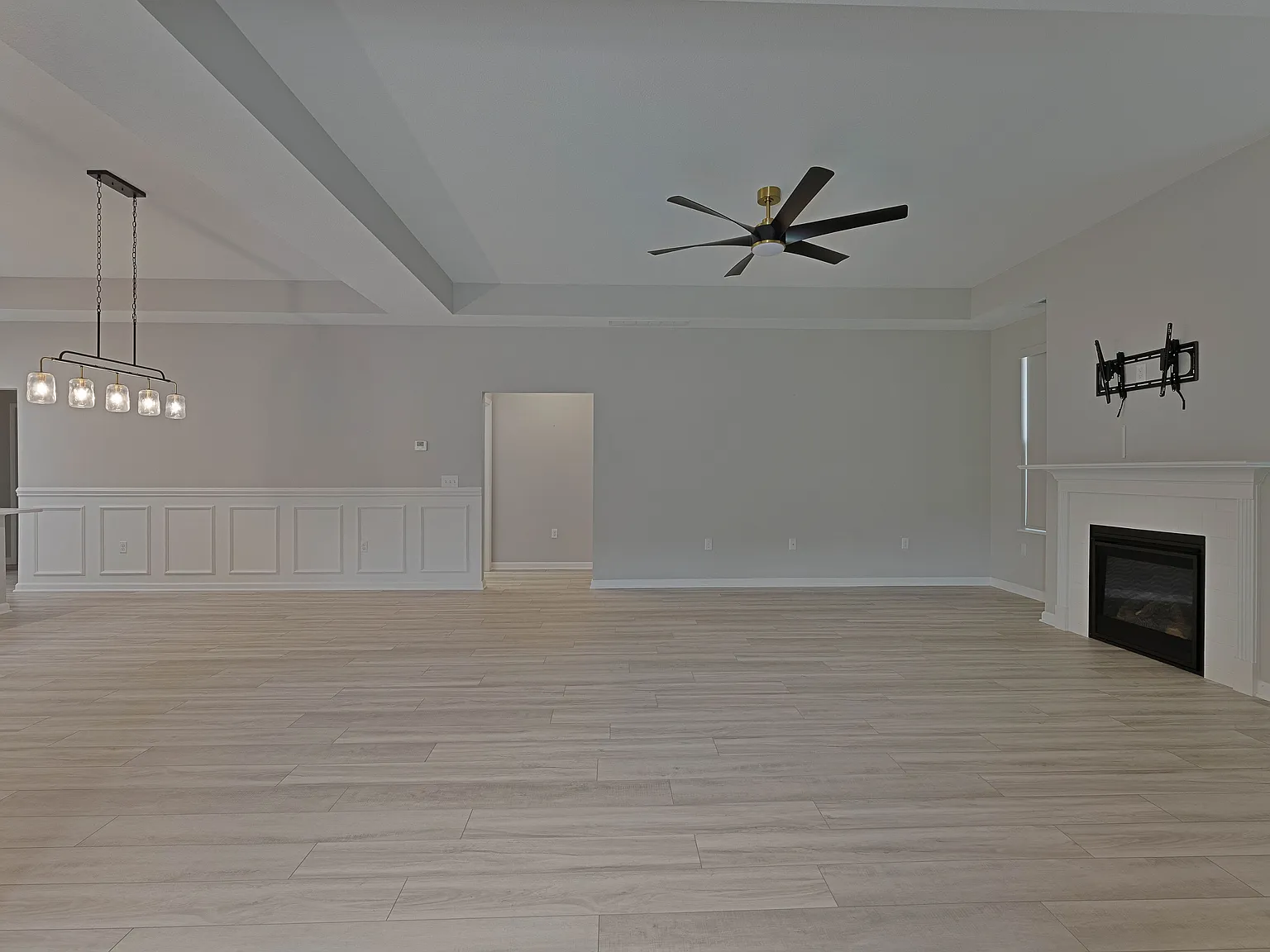 9264 Sharrott Road - 1 — Photo 3