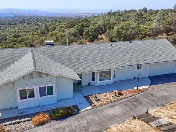 30043 E Longview Ln, Coarsegold, CA 93614