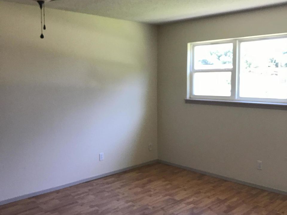 2nd image of 4829 SW 57th Ave
