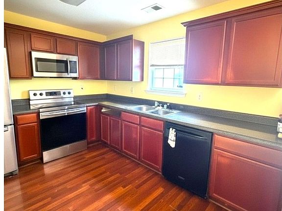 4th image of 5445 Waterfall Ct