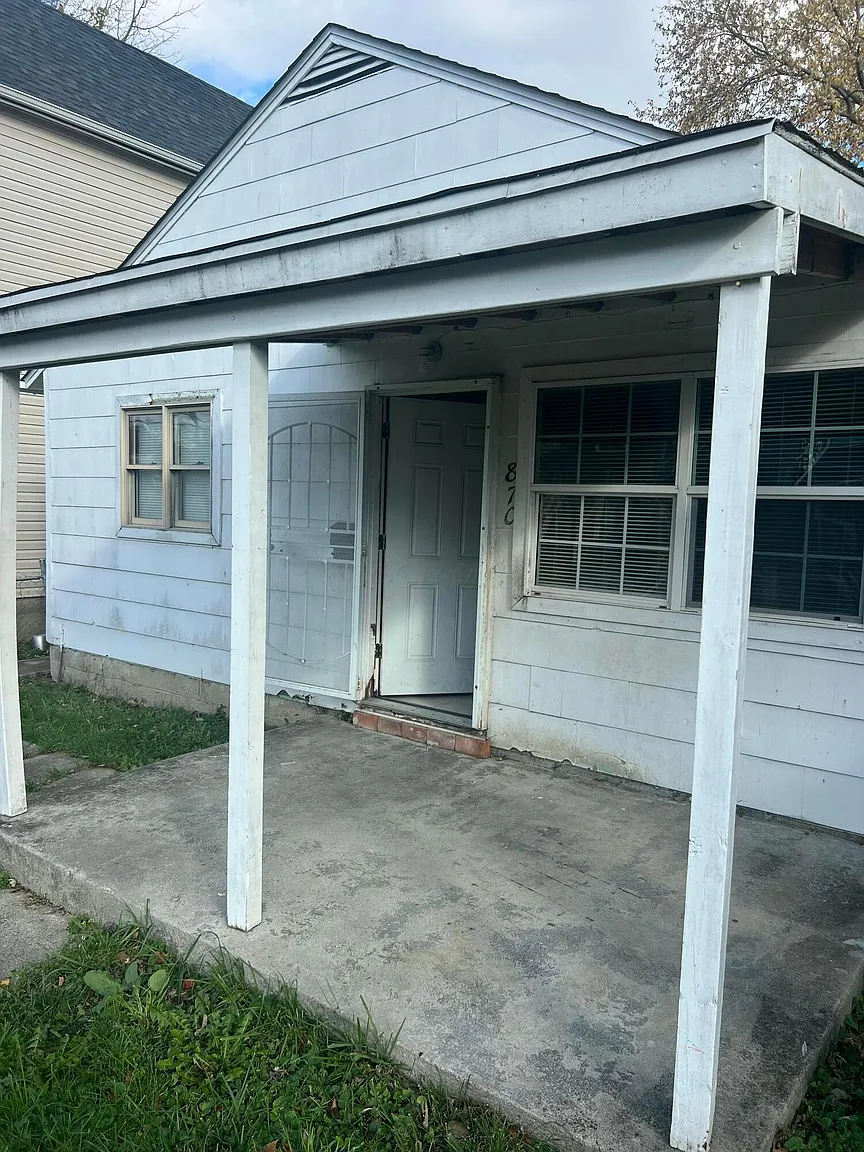870 Miller Ave photo 1