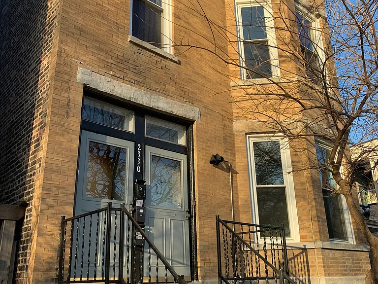 2330 W Erie St #2F — Photo 13
