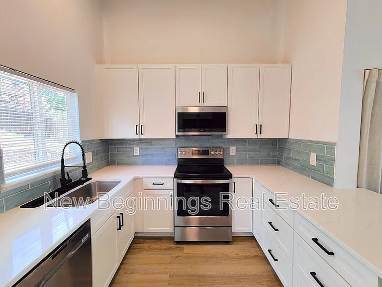5560 Montgomery Ter — Photo 7
