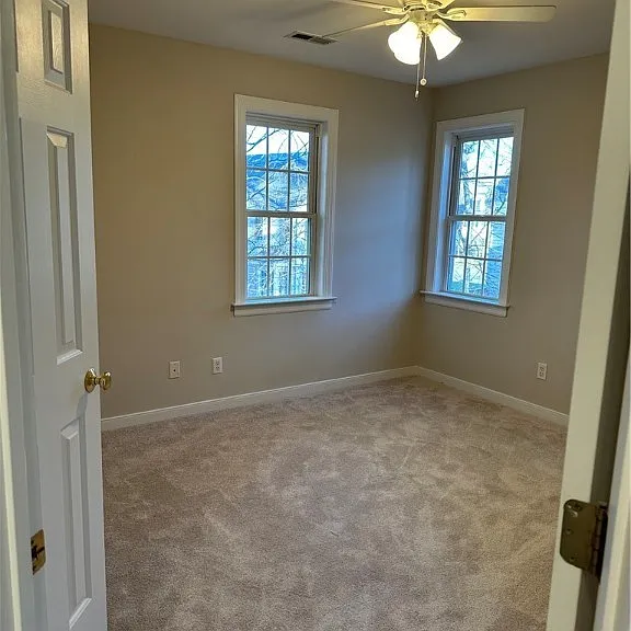 5219 Scotsglen Dr — Photo 10