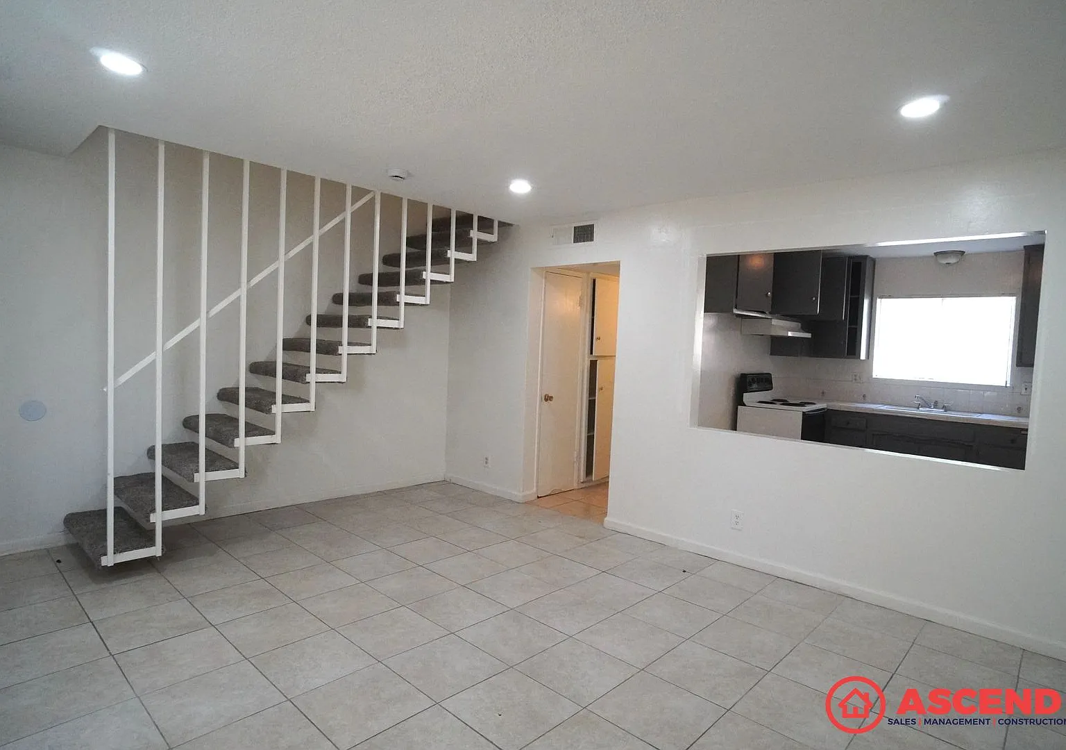 1400 Kern St — Photo 3