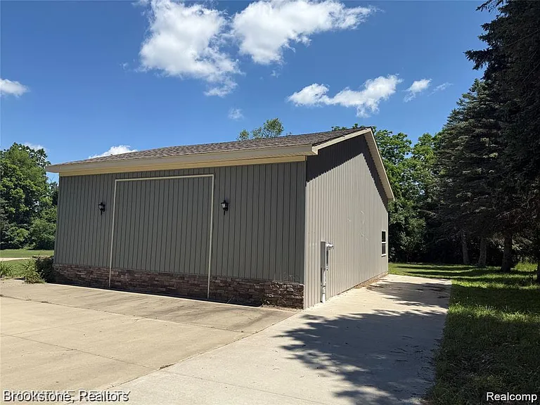 2248 Granger Rd — Photo 5