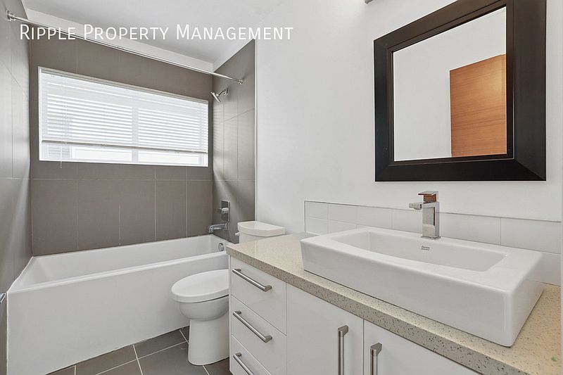 Airdrie Townhouse for rent - 3 Bedrooms — photo 10