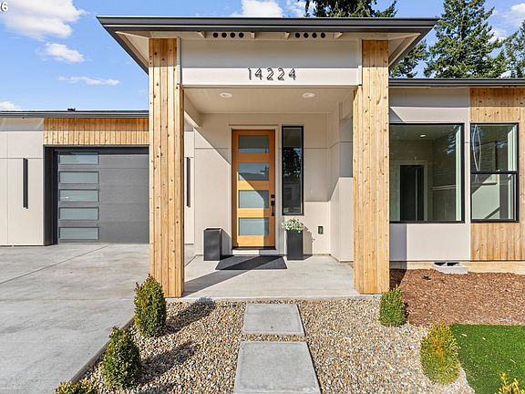 4th image of 14224 NE 42nd Cir