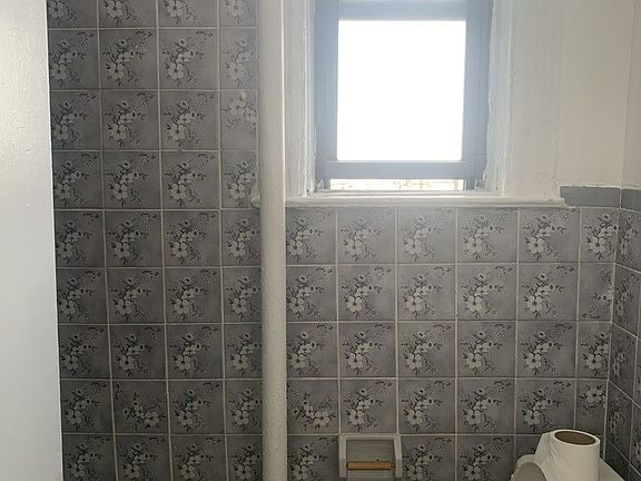 5th image of 25-59 Steinway St #4E
