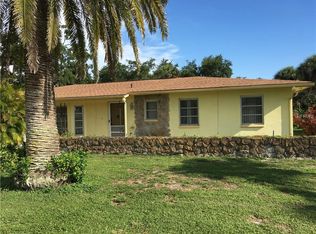 250 Caddy Rd, Rotonda West, FL 33947