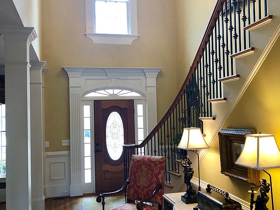 5th image of 740 Hallbrook Ct