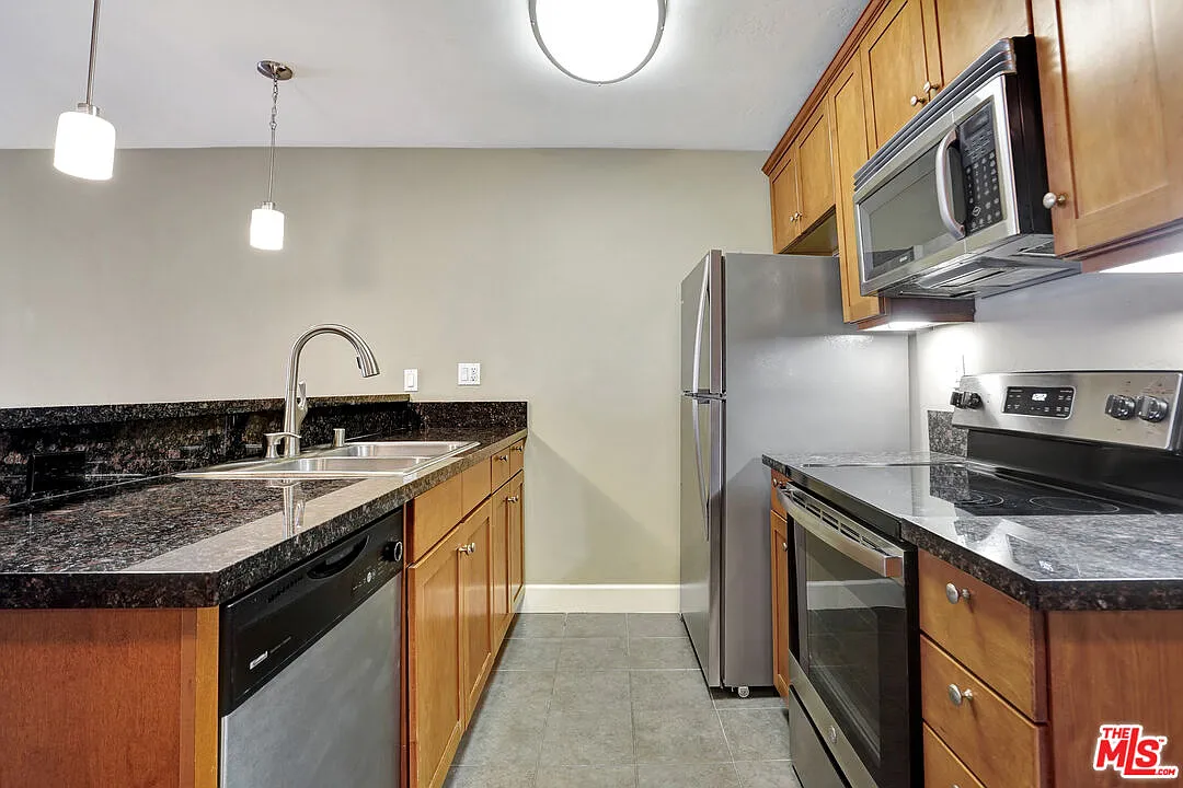 1 bed, 1.0 bath, 663 sqft, $2,650 — Photo 3