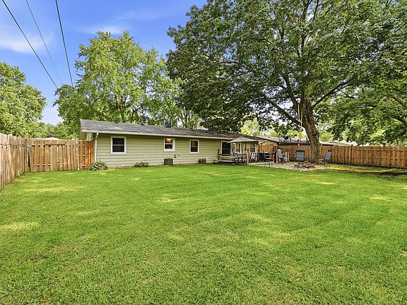 5th image of 16 Greenbriar Rd