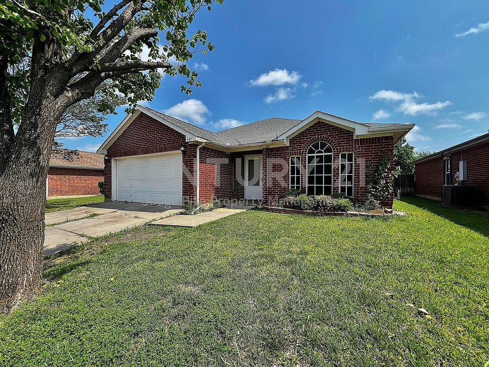 1st image of 609 Blueberry Hill Ln