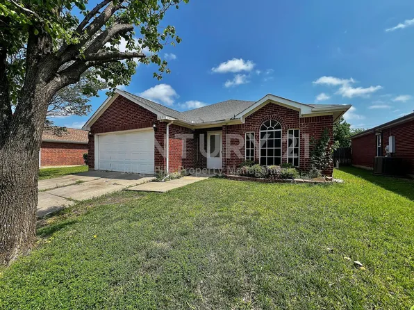 609 Blueberry Hill Ln, Mansfield, TX 76063
