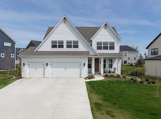 16562 Beverly Dr, Eden Prairie, MN 55347