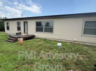 8240 SE Green Rd, Berryton, KS 66409