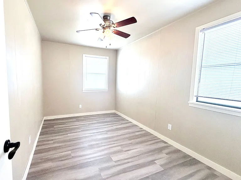 105 Brentwood Dr — Photo 13