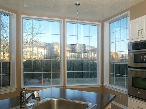 5th image of 6428 Glen Oak NE